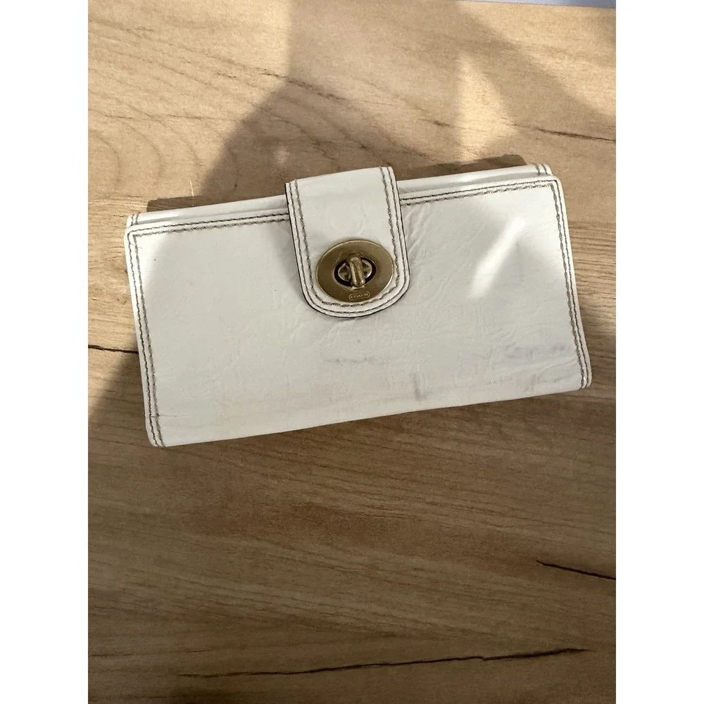 Vintage Coach Turnlock Slim‎ Envelope Wallet Patent Leather Ivory NOS READ Y